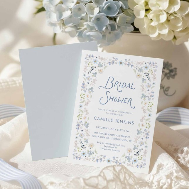 Invitación de Despedida de Soltera Jardín Azul Rom (Elegant Garden Blue Floral Bridal Shower Invitation)