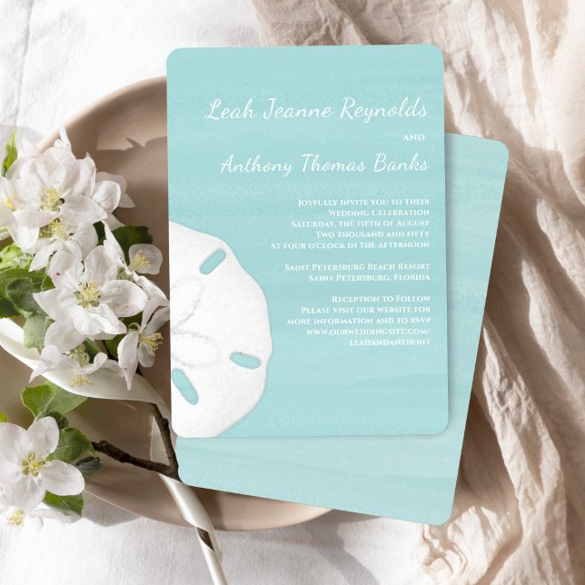 Invitación de Dólar de Arena de Acuarela para Boda (Turquoise beach wedding invitation with watercolor ocean and elegant sand dollar detail)