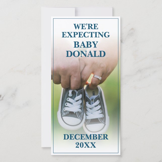 Invitación de embarazo con zapatos para bebé (Anverso)