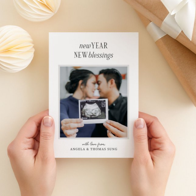 Invitación de Embarazo de Año Nuevo Bendición (new year new blessings photo pregnancy announcement holiday new year postcard)