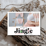 Invitación de embarazo de bebé retro fotográfico<br><div class="desc">Comparte tus noticias alegres con un toque de encanto festivo usando nuestra Invitación de fotos de Navidades de embarazo. Esta carta deliciosa incluye una foto personal, enmarcada con gusto para mostrar a su creciente familia. El diseño incorpora elementos festivos como árboles de Navidad, copos de nieve o acentos de vacaciones,...</div>