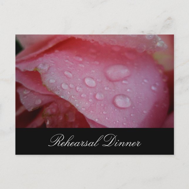 invitación de ensayo de boda con pétalos de rosa r (Anverso)