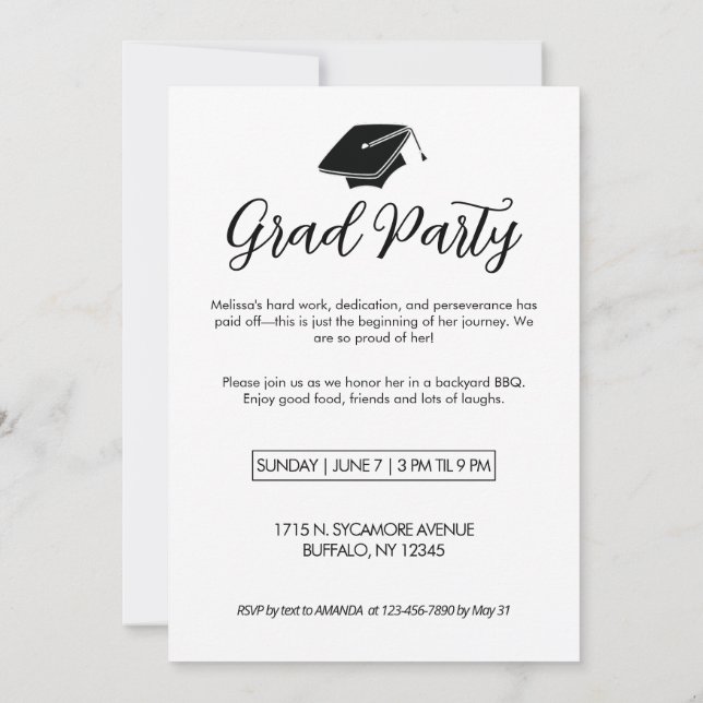 Invitación de fiesta con foto arqueada de graduado (Reverso)