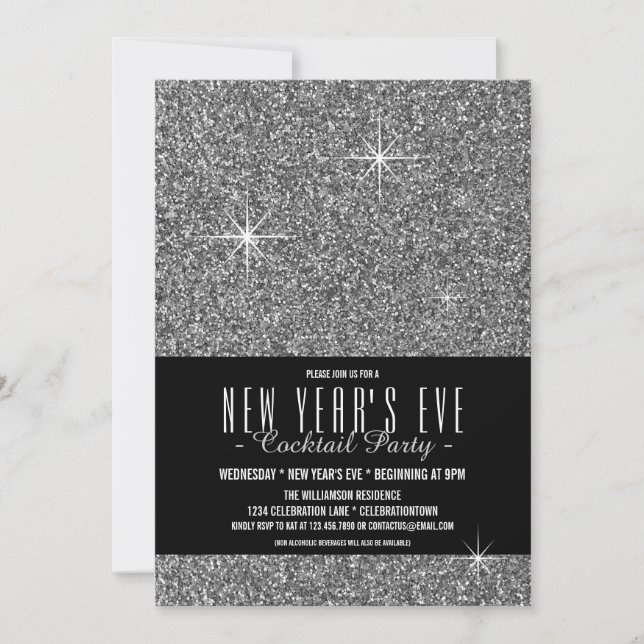 Invitación de fiesta de Año Nuevo Glitzy Silver (Anverso)