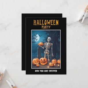 invitación de fiesta de Halloween esqueleto sostie