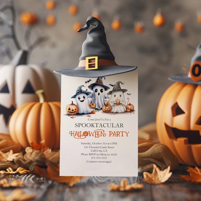 Invitación de fiesta de Halloween para los niños (Cute Ghosts Kids' Halloween Party Invitation on a rustic table with Halloween decoration)