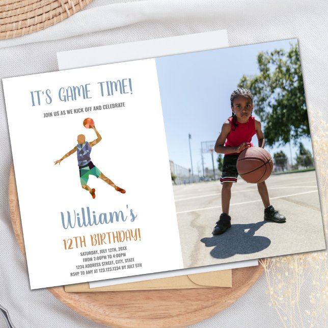 Invitación de Fiesta deportivo infantil personaliz (Basketball Black Orange Invitations with photo)