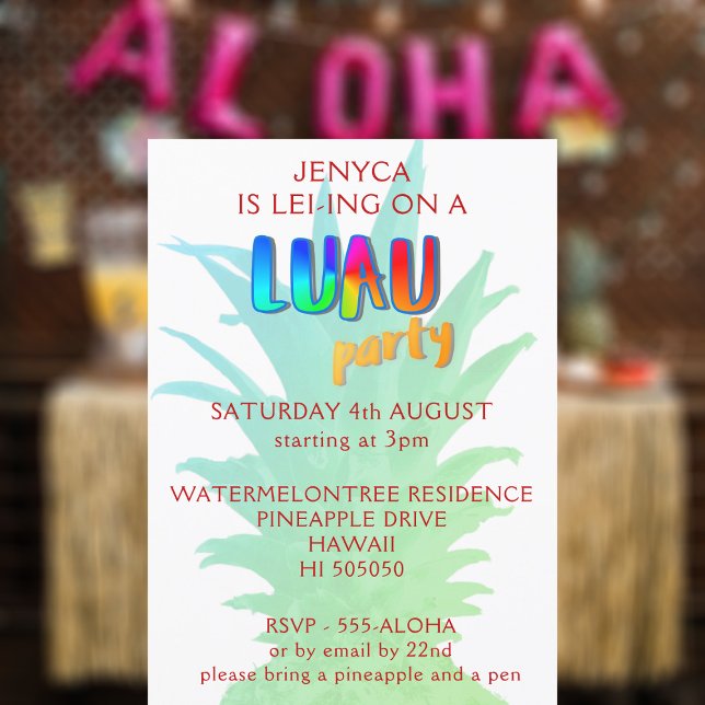 Invitación de fiesta hawaiana kitschy de piña trop (Perfect for BBQs, birthdays, or just an excuse to don a grass skirt and sip on a Mai Tai. )