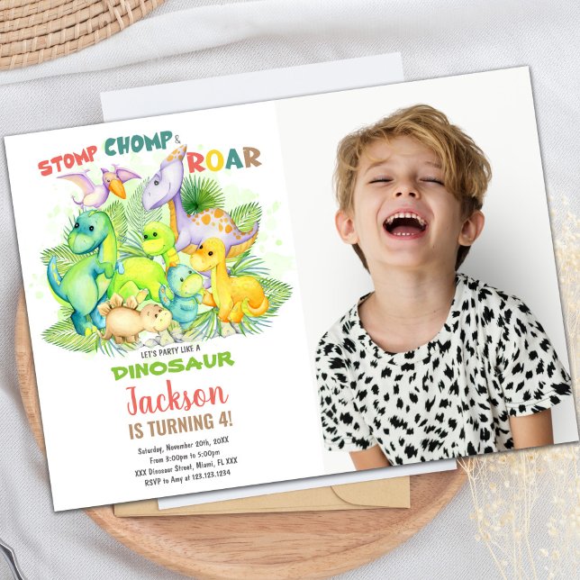 Invitación de Fiesta prehistórico infantil persona (Green Dinosaur Birthday Invitations with photo)