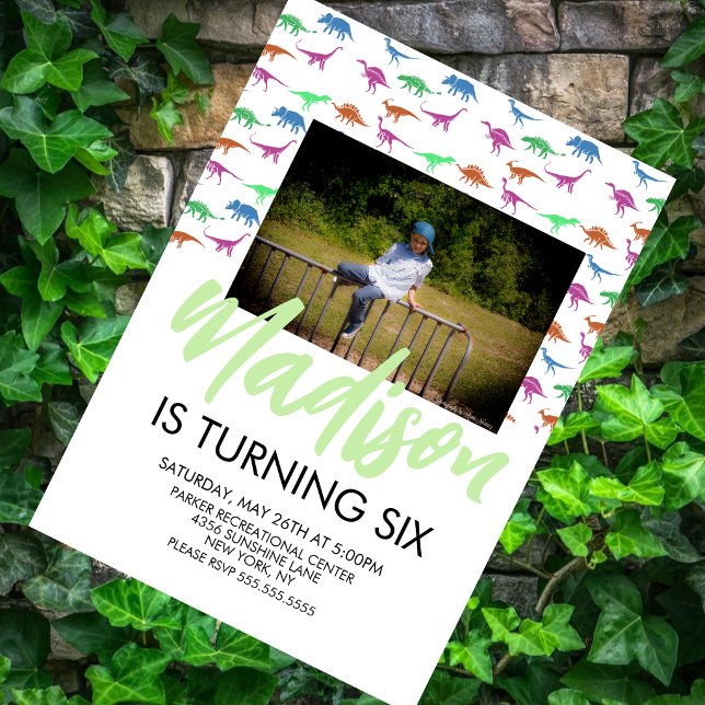 Invitación de foto de cumpleaños de dinosaurio sim (Subido por el creador)