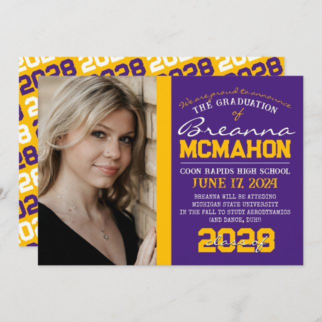 Invitación de foto de graduación de morado y oro (Repeating Class Year 1 & 2 Photo Graduation Invitations & Announcements)