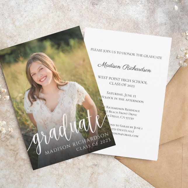 Invitación de fotos de graduados con guión elegant (Subido por el creador)