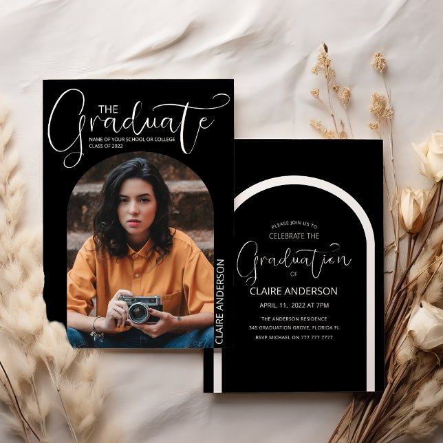 Invitación de graduación con foto arqueada de grad (Subido por el creador)