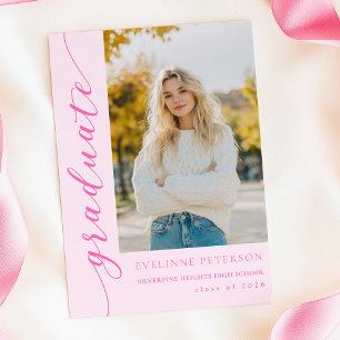 Invitación de graduación con foto y letra rosa mod