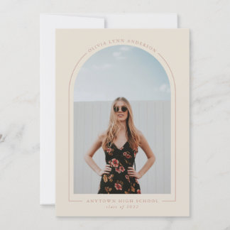 Invitación de graduación de arco moderno