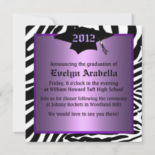Invitación de graduación de cebra morada