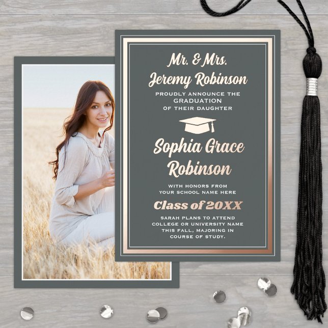 Invitación de Graduación de Foto Graduada Gris y R (Subido por el creador)