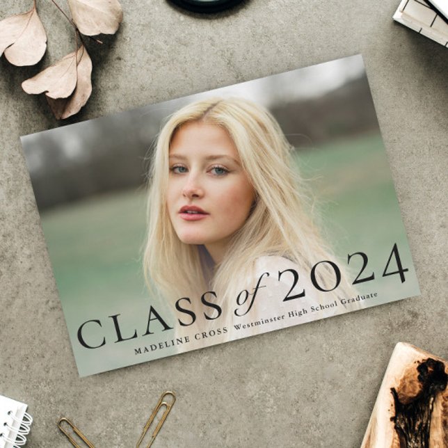 Invitación de graduación de fotografía de tipo ele (Elegant typography class of 2024 photo graduation magnetic announcement.)