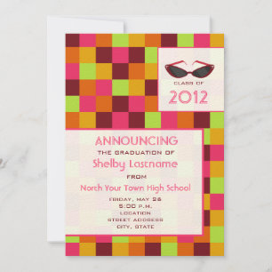 Invitación de graduación de plazas y gafas de sol