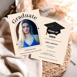 Invitación de graduación de Rosa chica simple