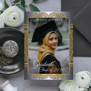 Invitación de graduación grisácea dorada Mandala