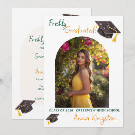 Invitación de graduación moderna recien graduado