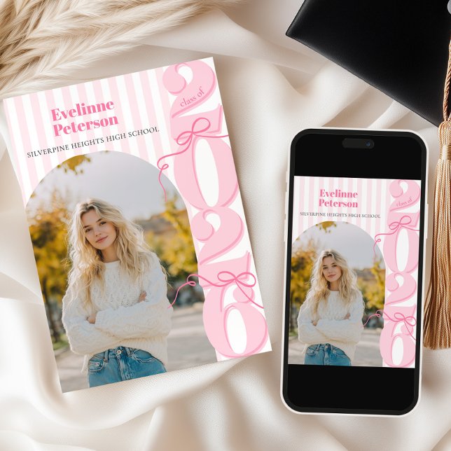 Invitación de graduación rosa moderna 2026 (Subido por el creador)