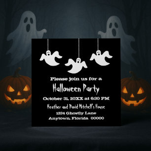 Invitación de Halloween con fantasmas colgantes, n