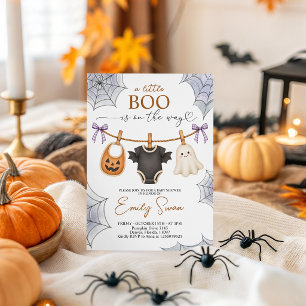Invitación de Halloween Un pequeño Boo está en cam