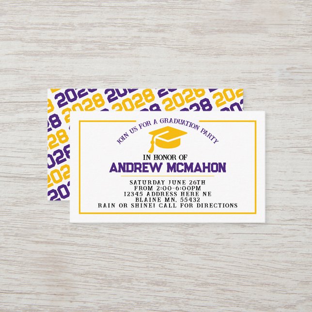 Invitación de invitación a graduación de oro morad (Purple White & Gold Mini Graduation Invitations for friends, classmates, teammates or announcements)