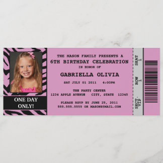 Invitación de la fiesta de cumpleaños del boleto