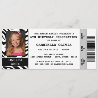 Invitación de la fiesta de cumpleaños del boleto