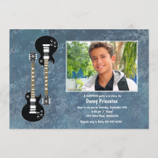 Invitación de la foto de dos guitarras
