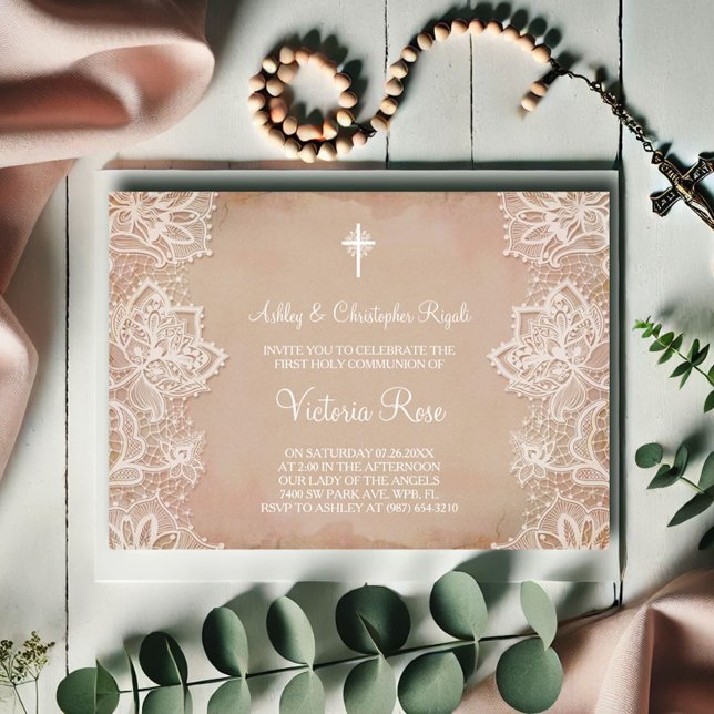 Invitación de la primera comunión a cosecha rosa (Girl first communion invitation pink with white lace design by VG Invites)