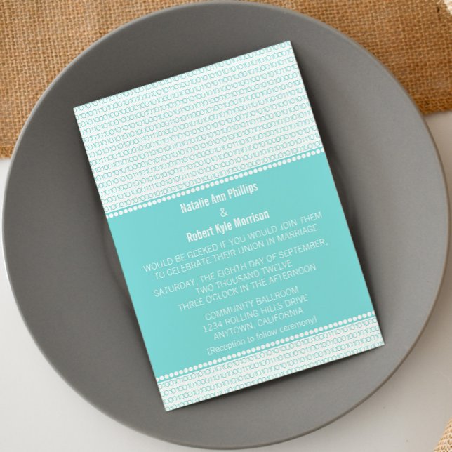 Invitación de matrimonio de código binario de Moda (Aqua Geek Chic Binary Code Wedding Invitation)