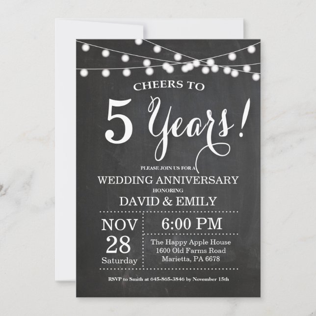 Invitación de pizarra para 5º aniversario de bodas (Anverso)
