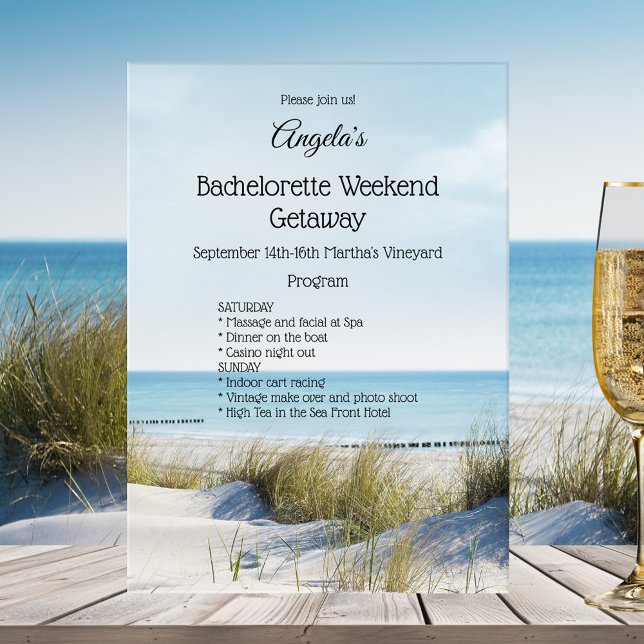 Invitación de plantilla de fin de semana de solter (Bachelorette weekend getaway invitation program template with an image of dunes overlooking a beach)