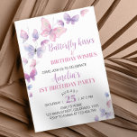 Invitación de primer cumpleaños a la mariposa rosa<br><div class="desc">Nuestra invitación al cumpleaños de la mariposa es la manera perfecta de invitar a amigos y familiares a su fiesta. El diseño presenta un tema caprichoso, con mucho espacio para todos los detalles importantes, como la fecha, la hora y la ubicación del fiesta. Perfecto para cualquier edad, género y tema...</div>