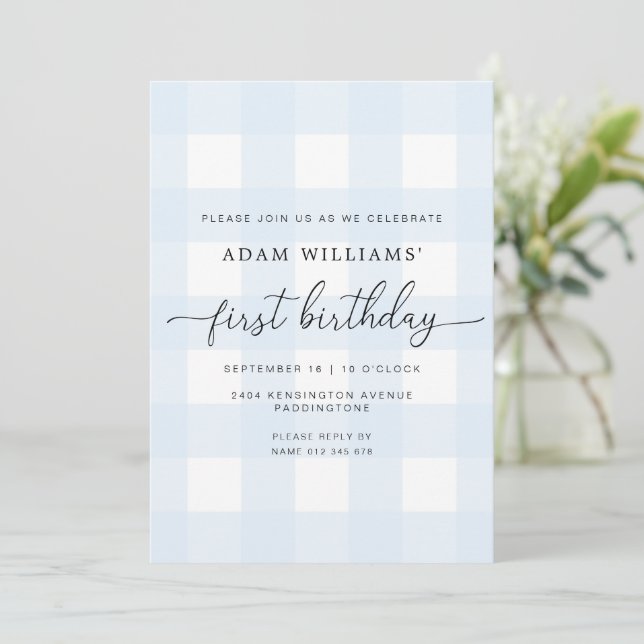 Invitación de primer cumpleaños de Blue Gingham (Anverso de pie)