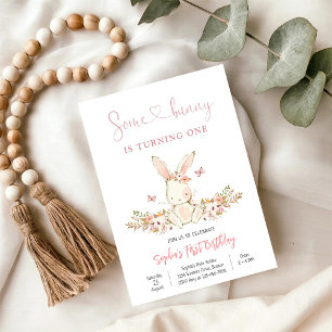 Invitación de Primer Cumpleaños de Bunny Floral