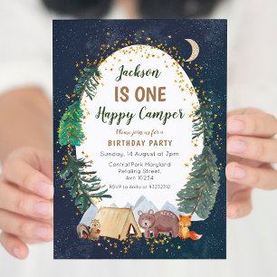 Invitación de primer cumpleaños de un campamento d