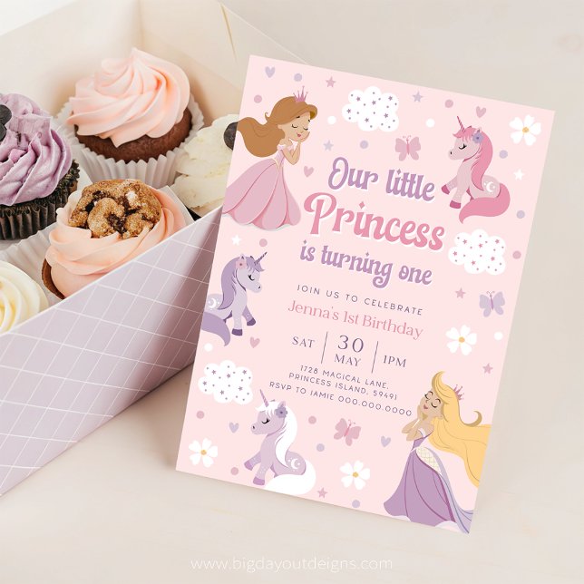 Invitación de Princesa Uno. Nuestra Pequeña Prince (Princess and Unicorn Pink 1st Birthday Invitation)