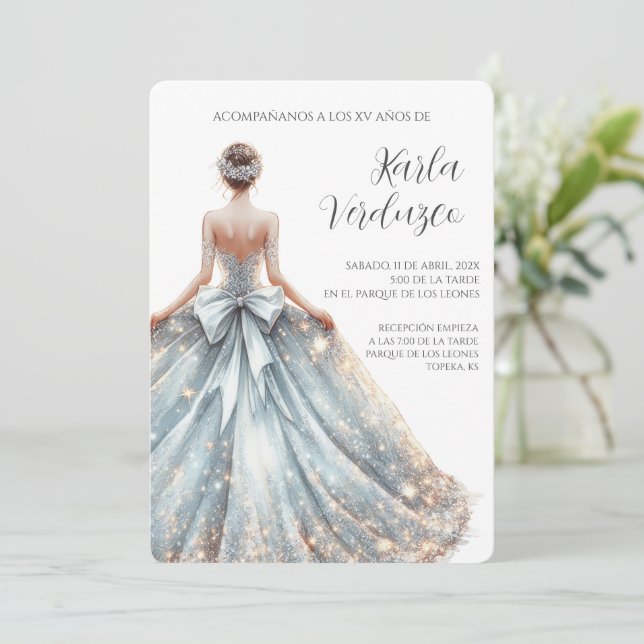 Invitación de quinceañera azul claro (Anverso de pie)