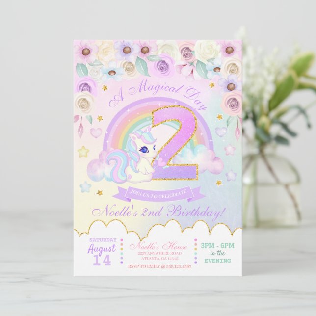 Invitación de segundo cumpleaños de Pastel Rainbow (Anverso de pie)