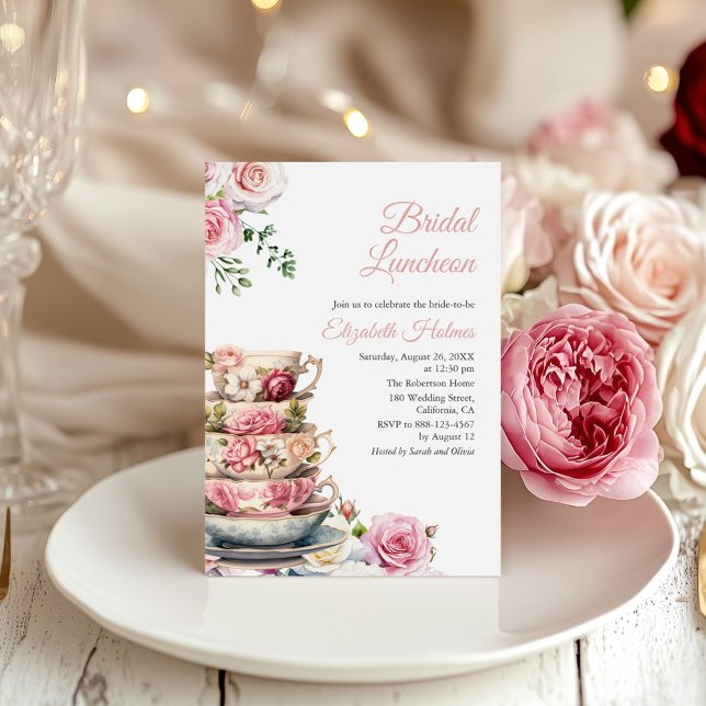 Invitación de té floral para almuerzo de boda (Blush Pink Floral Teacup Bridal Luncheon Invitation on a boho table with pink and white peonies)
