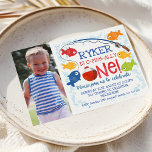 Invitación de un cumpleaños para niños O-fish<br><div class="desc">Esta invitación a la pesca acuática para el primer cumpleaños es una buena forma de invitar a los pequeños. El diseño incluye una barra de pesca, cinco peces de varios colores y un cohetes de pesca sobre un fondo blanco. También he agregado algunos textos de acuarela y algunas burbujas. El...</div>