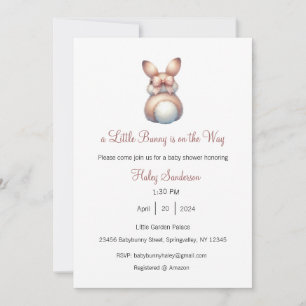 Invitación de un pequeño conejito en camino