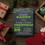 Invitación de vacaciones verdes de Chalkboard Mult<br><div class="desc">Esta invitación de vacaciones es perfecta para cualquier celebración de vacaciones. Cada elemento es totalmente personalizable para decir exactamente lo que se desea.</div>