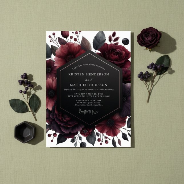 Invitación Deep Red Floral Opulence Wedding (Subido por el creador)