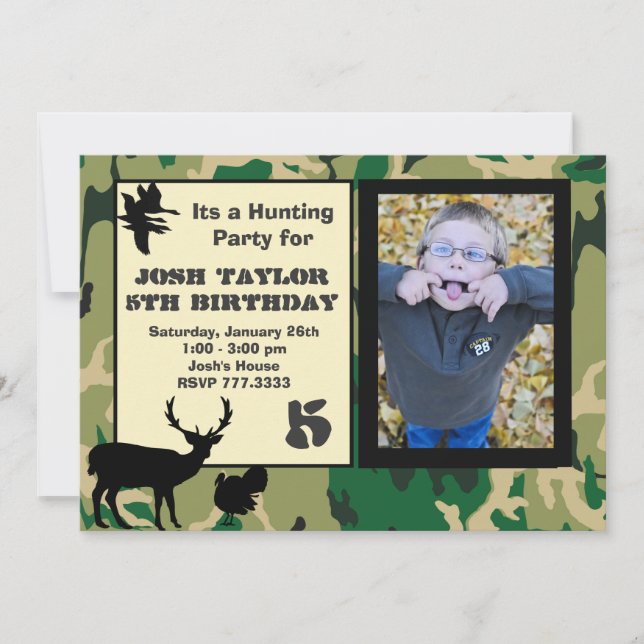 Invitación del cumpleaños de la caza de Camo de (Anverso)